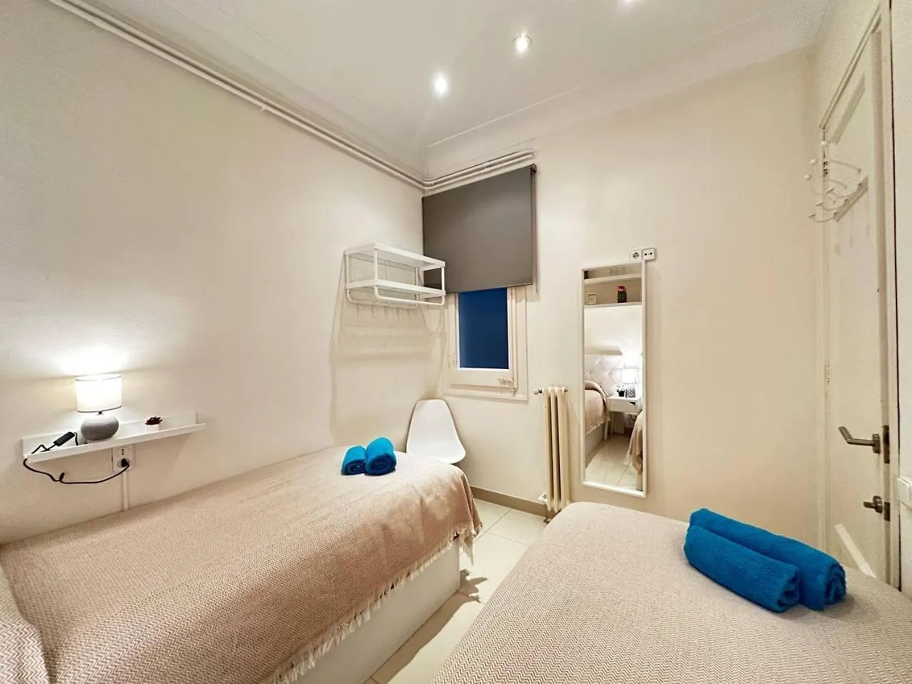 Bed & Breakfast Alojamiento Gran Via Barcelona