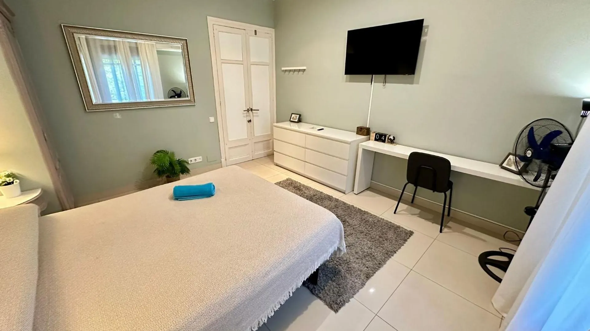 Bed & Breakfast Alojamiento Gran Via Barcelona Spanien